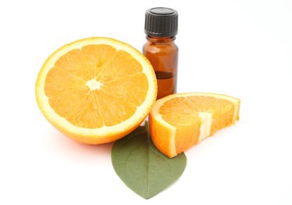 Aceite esencial de Naranja ( Citrus Sinensis) Perfume dulce, fresco. Acciones: antidepresivo, anti inflamatorio, fortalece sistema linfatico, sedante.